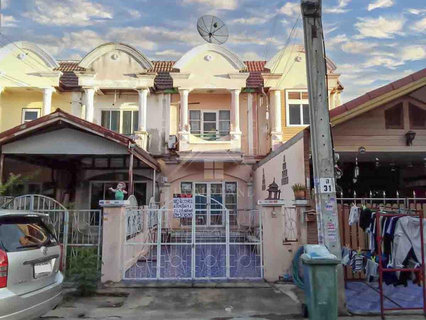 ทาวน์เฮ้าส์ 2 ชั้น หมู่บ้าน วิโรจน์วิลล์ บ้านกล้วย - ไทรน้อย ทำเลดี ราคาถูก 1