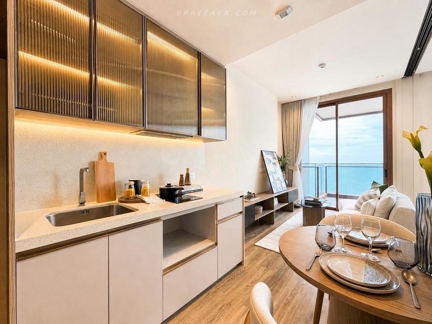For Sale — Direct Sea View Condo at Arom JomtienDirect sea view condo for sale at Arom Jomtien, a first-line beachfront project in Jomtien. Available 6