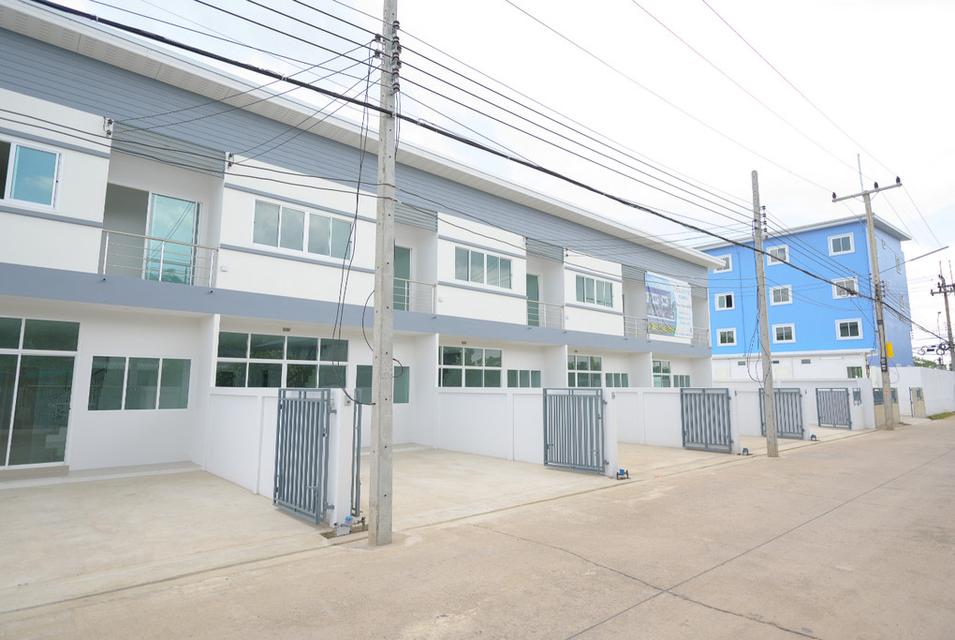 โครงการ THEE HOME KLONG 5 ทาวน์โฮมใหม่ หน้ากว้าง 5.5 เมตร 3 ห้องนอน 3 ห้องน้ำ ใกล้มหาวิทยาลัยเทคโนโลยีราชมงคลธัญบุรี 2