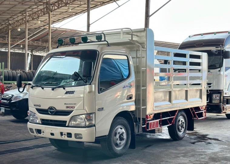 ขาย 4 ล้อ HINO XZU 136 ปี58 