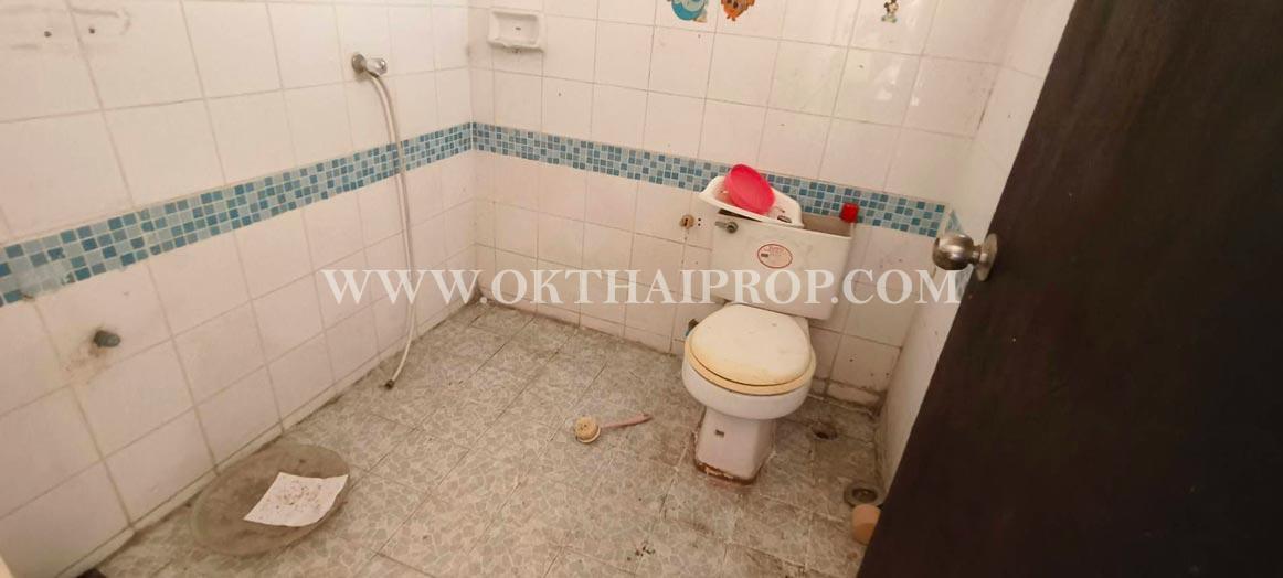 บ้านแฝด หมู่บ้านพฤกษา 3 ถนนวัดลาดปลาดุก บางบัวทอง 14