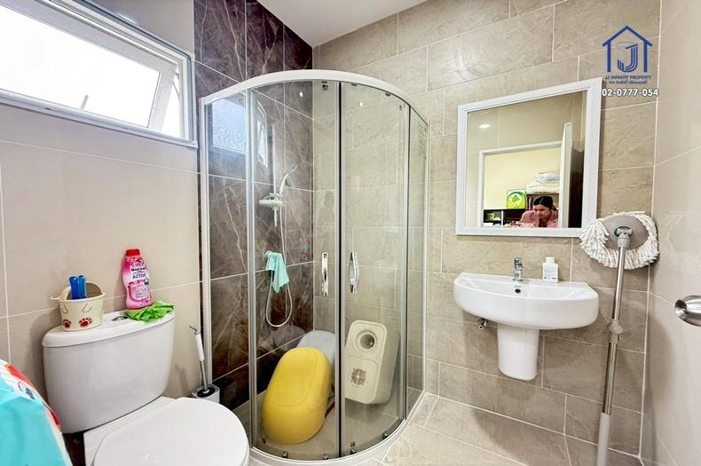 ขายทาวน์โฮม 2 ชั้น หมู่บ้านโกลเด้น ทาวน์ เกษตร-นวมินทร์ ซอยนวมินทร์ 42 แยก 25 หลังมุม 11