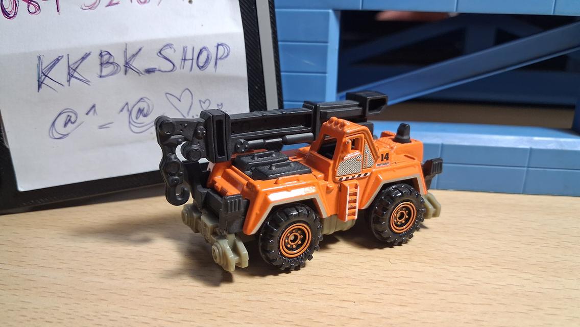 รถโมเดล รถเหล็ก 2012 MATCHBOX ALL TERRAIN CRANE ORANGE 1:64 DIECAST 3" CONSTRUCTION VEHICLE ล้อหมุนได้ปกติ เครนยกได้ สภาพตัวรถ มือสอง