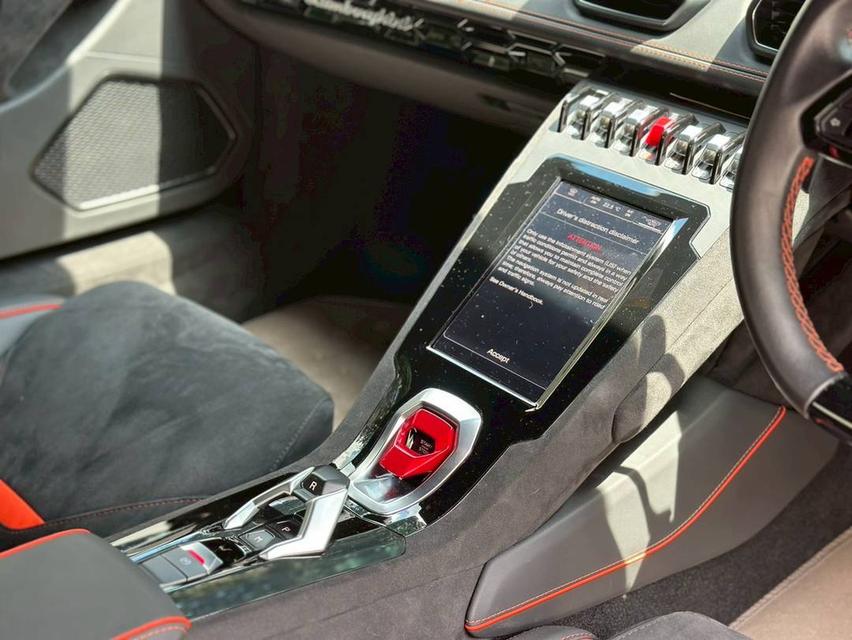 Huracan Technica 4