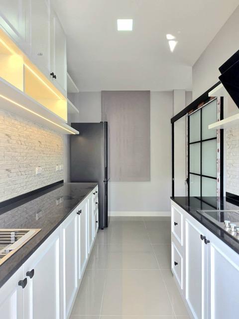 MHR26 ขาย/เช่า บ้านเดี่ยวแปลงมุมที่ใหญ่ที่สุด! Grand Pleno สุขุมวิท-บางนา 4 นอน สวนกว้าง จอดรถ 4 คัน แต่งครบ Built-in ทั้งหลัง 9