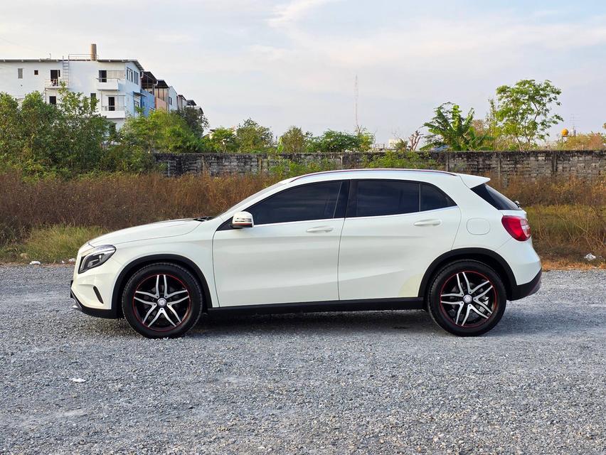 รหัสรถ NC9393 BENZ GLA200 Urban (W156) 2015