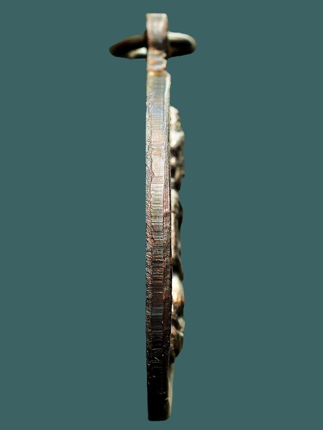 เหรียญจอมสุรินทร์ ลป.ดุลย์ วัดบูรพาราม ปี 2513....เก่า เดิมๆ รูปที่ 4