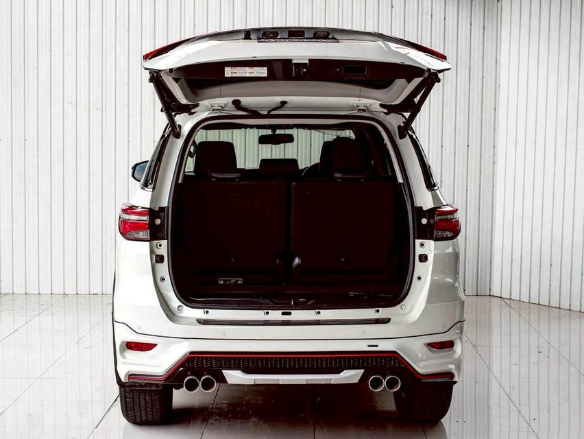TOYOTA FORTUNER, 2.4 V 4WD รูปย่อยที่ 3