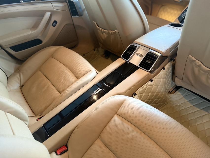 Porsche Panamera diesel 2013 สีขาว ภายในสีครีม รูปที่ 7