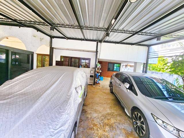 จอดรถ5คัน ทำเลเสนานิคม ลาดพร้าว บ้านเดี่ยว 90 ตร.ว.300ตร.ม. 5-6นอน 2น้ำ ใกล้ BTSเสนานิคม และ รร.สตรีวิทยา2 1กม. 4