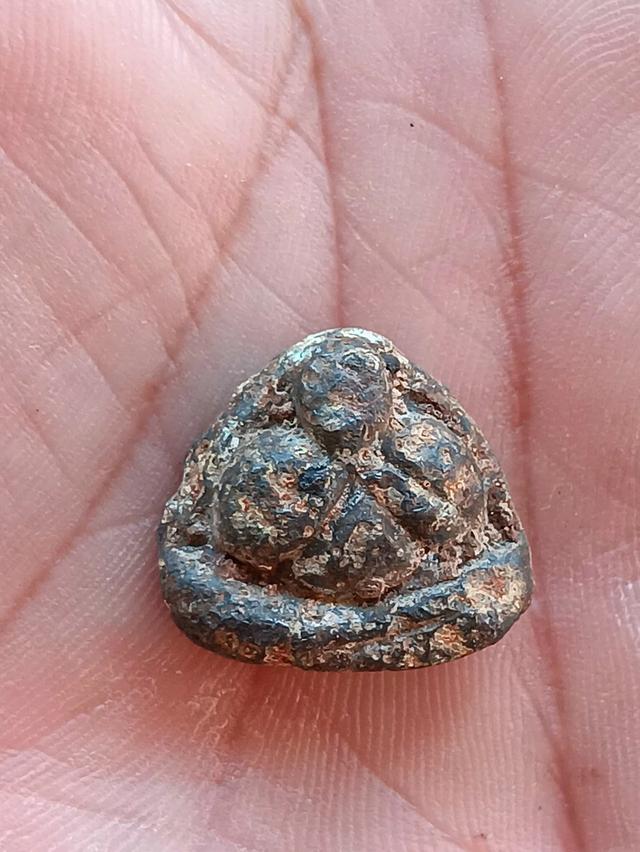 ปิดตาเนื้อตะกั่วหลวงพ่อโตวัดเนินชลบุรี