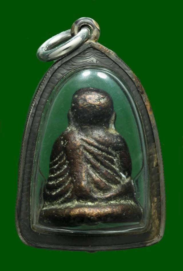 รูปหล่อหลวงพ่อเงิน วัดบางคลาน จังหวัดพิจิตร“รุ่นปืนแตก ปี 2528”(พิมพ์เศียรโตนิยม)คราบดินเบ้าเดิมๆดูเข้มขังสวยธรรมชาติพระมวลสารเก่ายุคหลวงพ่อเงิน รูปที่ 2