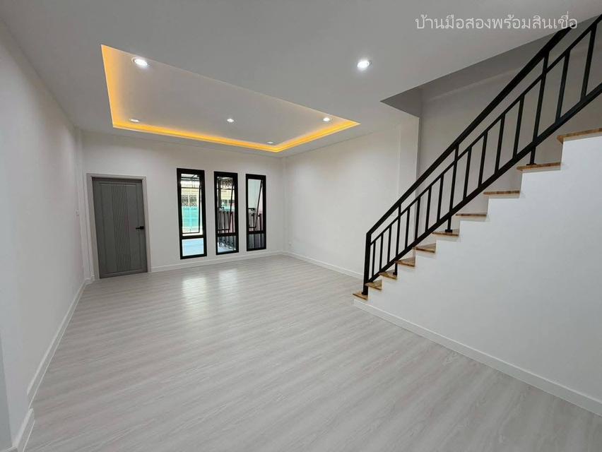 ทาวน์โฮม 3 ชั้น ซอยนาคนิวาส 37 ถนนประดิษฐ์มนูธรรม 3