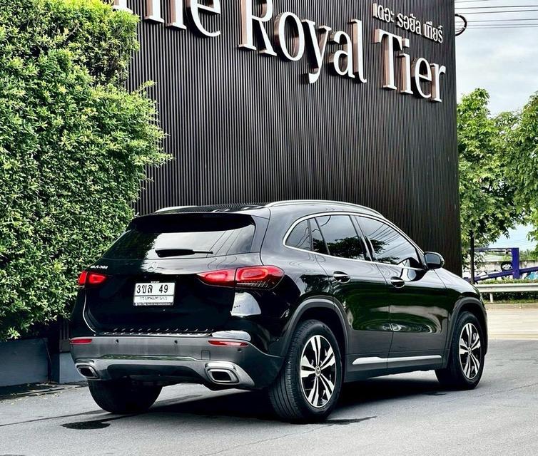 Benz GLA 200 Progressive (โฉมใหม่ล่าสุด)  ปี 2021 จด 23 สภาพใหม่มากๆ