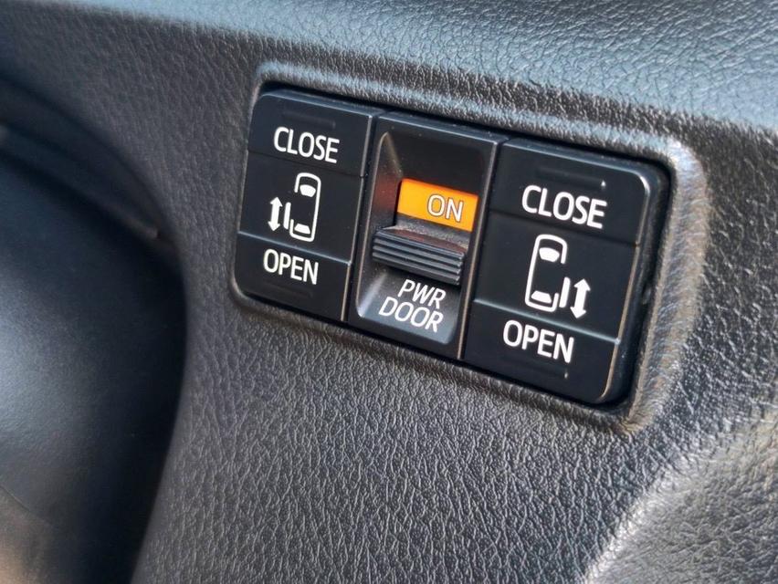 รหัสรถ CAT5643 2018 Toyota Sienta 1.5 V AT ตัวท๊อป! 7ที่นั่ง 18