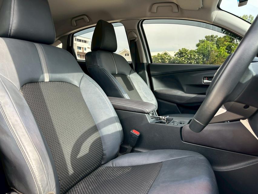 TOYOTA YARIS  ATIV Sedan 4dr Premium  CVT FWD 1.2. Y2023. สีขาว 12