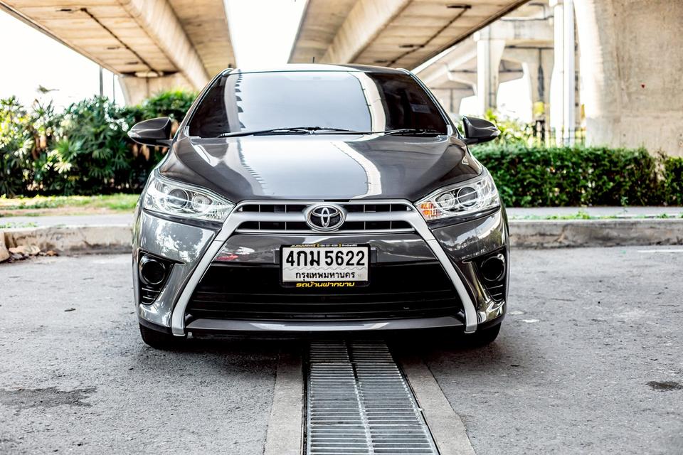 Toyota Yaris 1.2G ปุ่มสตาท์ ปี 2015 สีเทา มือเดียวป้าย