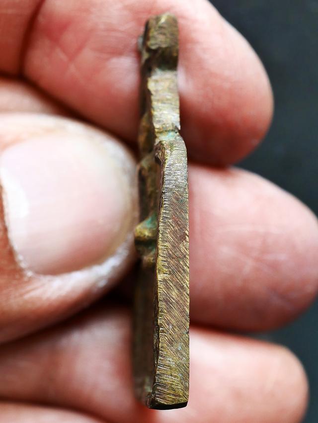 เหรียญหล่อโบราณ พิมพ์แซยิด หลวงปู่รอด วัดบางน้ำวน ปี 2477...เก่า เดิมๆ...สวยแชมป์ 8