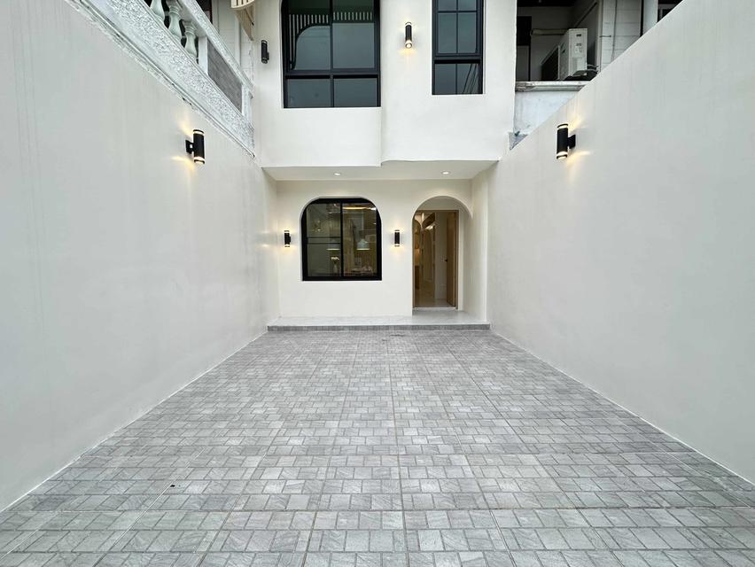 อยู่เจริญ ลาดพร้าว 101 2