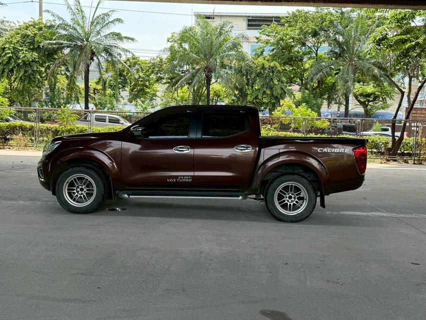 ขายรถ nissan navara Calibre 2.5VGS TURBO 4 ประตู ปี 2016 สีน้ำตาล เกียร์ธรรมดา 7