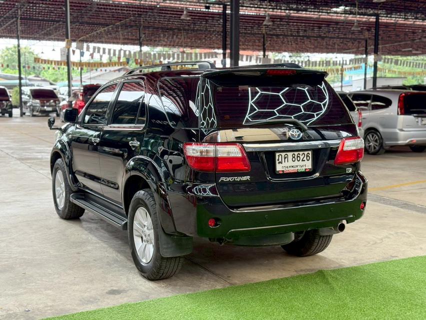 TOYOTA FORTUNER 2.7 V ปี 2011 4