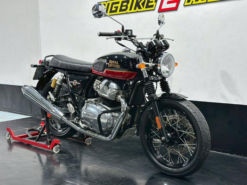 Royal Enfield INTERCEPTOR 650 BLACK 4