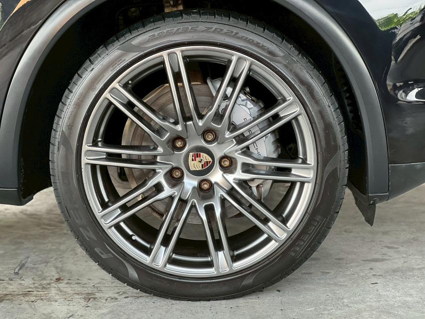 ปี 2010 PORSCHE CAYENNE , 3.0 HYBRIDโฉม CAYENNE สีดำ เกียร์ออโต้ เบนซิน+ไฮบริด 15