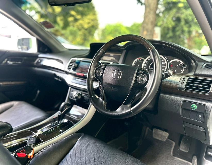 Honda Accord 2.0EL ปี13 14