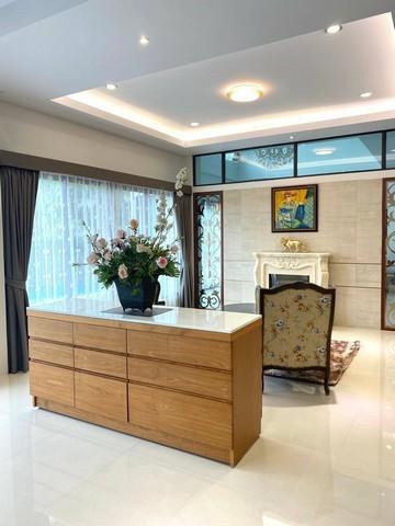 ให้เช่าบ้านเดี่ยว 3 ชั้น 200 ตร.ว. ย่านพระราม 9 มีสระว่ายน้ำส่วนตัว ใกล้ ARL หัวหมาก 6