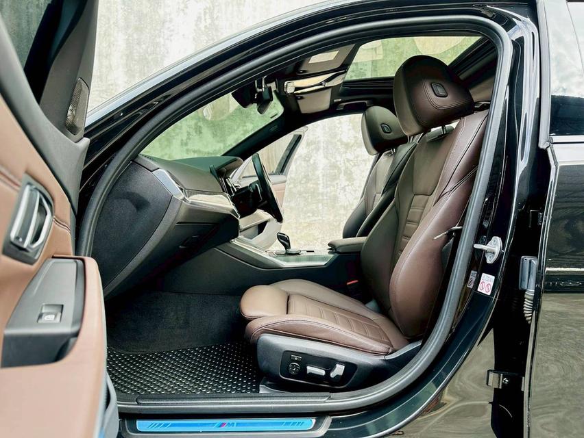 2022 BMW 330e M Sport Plug-in Hybrid โฉม G20 รถสวยใหม่ ราคาประหยัด คุ้มๆ 12