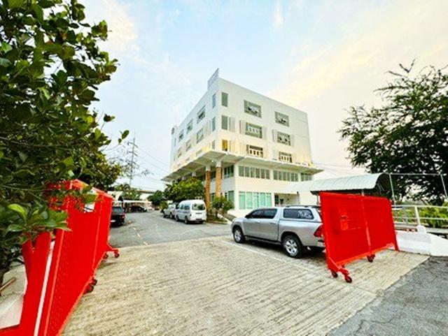 รร.นานาชาติดีบีเอส 5กม.ให้เช่าอาคารสำนักงาน 58 ตร.ม. ให้เช่าชั้น1 รพ.บางบัวทอง 2.4 กม. ทำเลติดถนน โรบินสัน ไลฟ์สไตล์ ราช 4