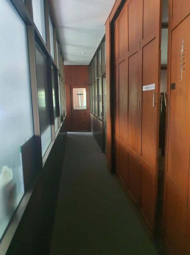 ที่ดินโรงงานและบ้านผู้บริหารหรู โรงงานพร้อมใบอนุญาต บ้านพักคนงาน โรงอาหาร ที่จอดรถ ป้อมยาม เนื้อที่ 9 ไร่  นครหลวง อยุธยา 35 ล้าน จาก 45 ล้าน 6