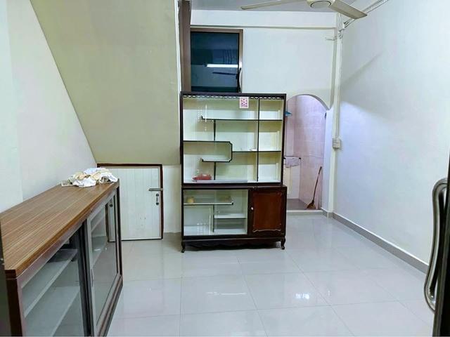 พร้อมเฟอร์ฯ แอร์ 2นอน 2น้ำ ตลาดนางลิ้นจี่ 650 ม. สาธร BRT ถนนจันทน์ 200 ม.ให้เช่าตึกแถว 3 ชั้น 25 ตร.วา. 300 ตร.มรร.นานา 4