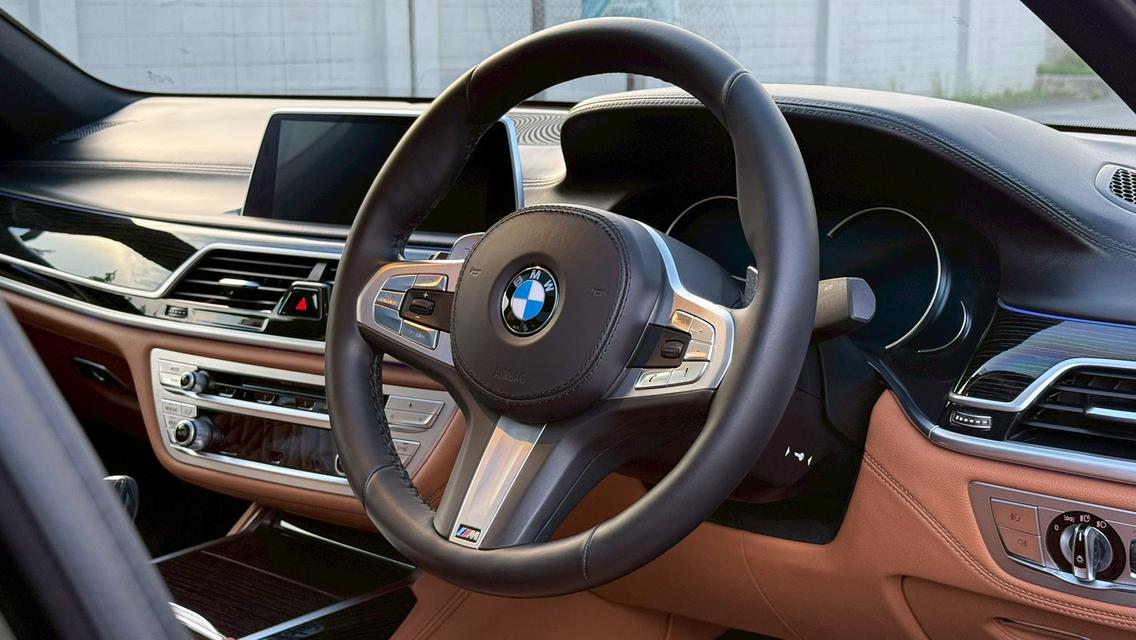 รหัสรถ PBG9999 BMW 730Ld M Sport ปี 2019 19