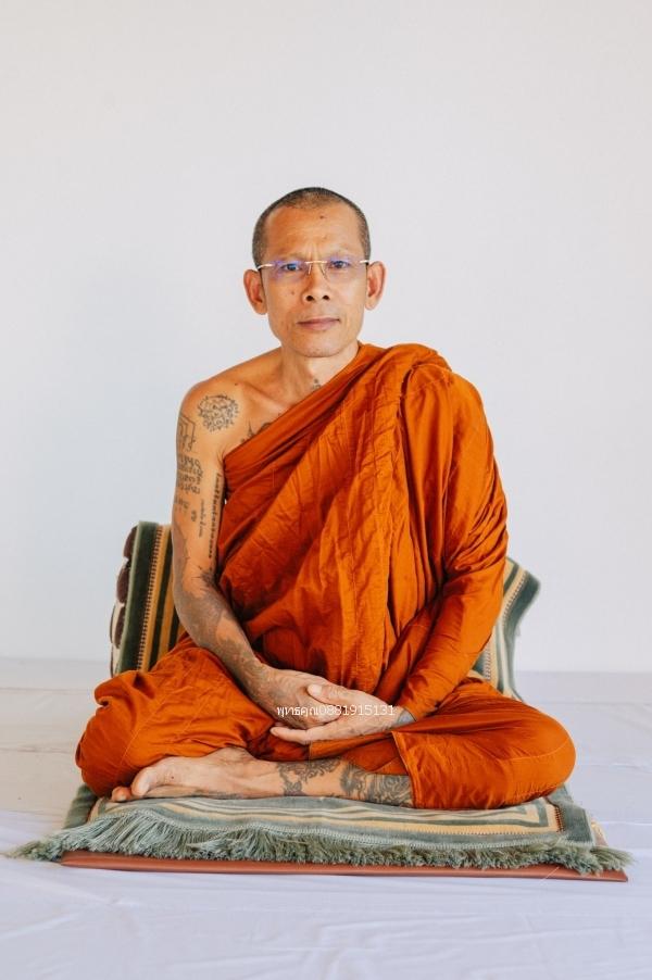 พระพุทธทรงครุฑอาจารย์ตุ๋ย อ.กฤษณ์ วัดนิมิตโพธิญาณ จ.อุดรธานี