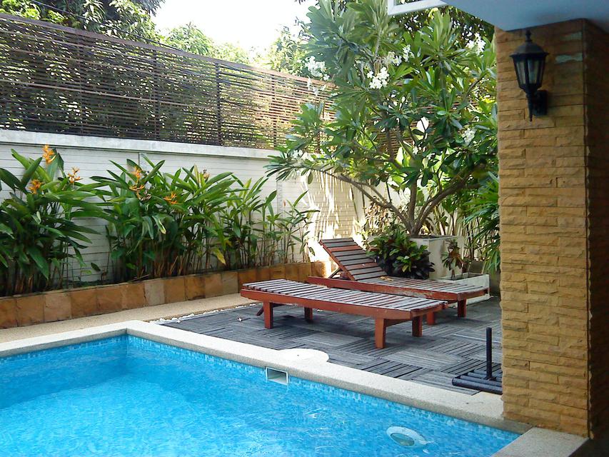 Single house for sale with private swimming pool 2