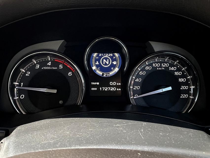 ISUZU MU-X 3.0 DA DVD 2WD ปี 2017 (รุ่นท็อป โฉม 60 ปี) 16