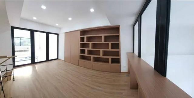 ให้เช่าโฮมออฟฟิส 3.5 ชั้น 31.3 ตร.ว. โครงการ H-Cape Biz Sector อ่อนนุช สุขาภิบาล 2 6