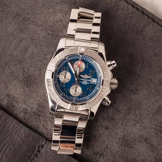 Breitling Avenger II chronograph 2