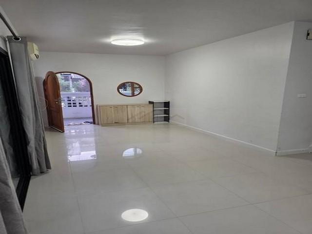 PB5913ให้เช่า ทาวน์โฮม 2 ขั้น หลังมุม ย่านลาดปลาเค้า หมู่บ้านอารียา เดอะคัลเลอร์พรีเมี่ยม3 ใกล้ ม.เกษตรฯ 7