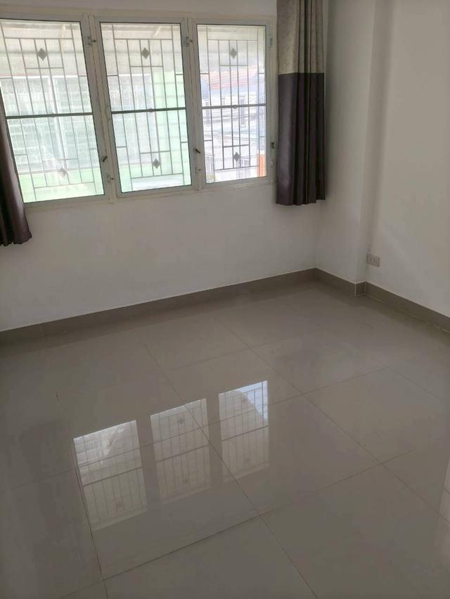 ทาวเฮาส์ หมู่บ้านฟ้าคลองหลวง ปทุมธานี 16