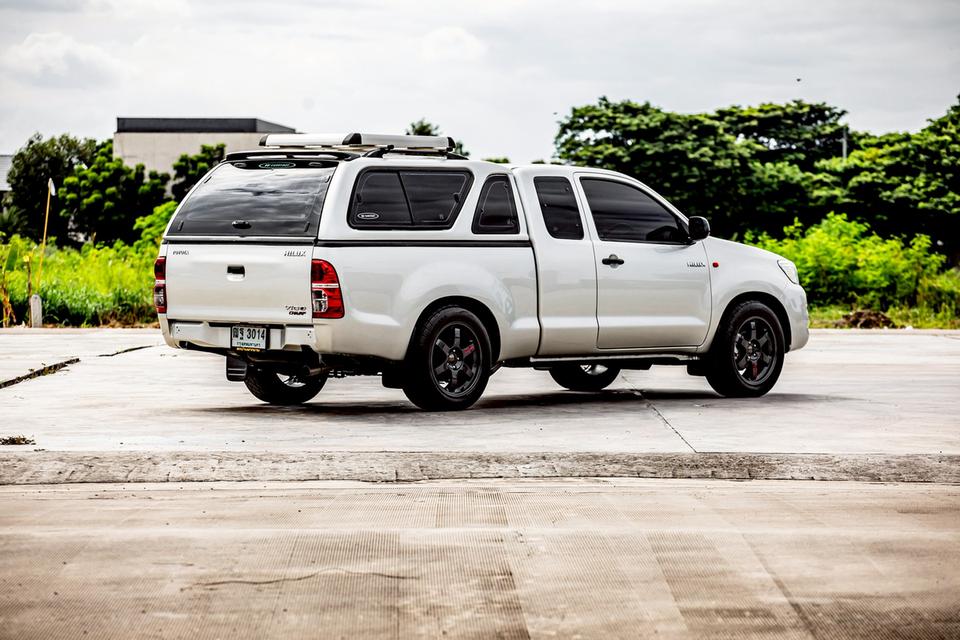 Toyota Vigo Champ Cab 2.5J ดีเซล เกียร์ธรรมดา ปี 2011 สีเทา มือเดียวป้ายแดง 4