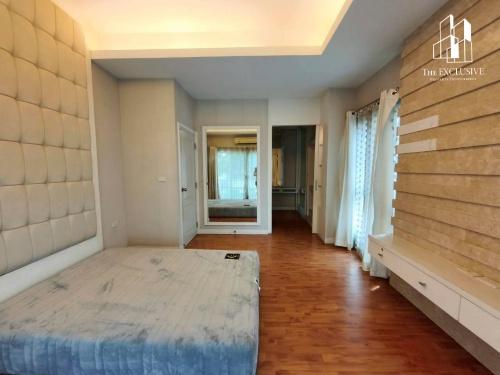 ขายบ้านเดี่ยว บุราสิริ วัชรพล | แสนสิริ บ้าน 2 ชั้น ถนนเมน หน้าบ้านไม่ชนใคร เป็นส่วนตัวสูง 17