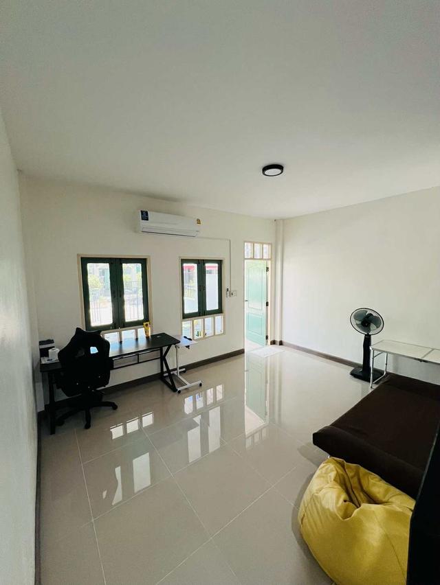 ทาวเฮ้าใกล้ทะเล เขากะโหลก ปราณบุรี 200 เมตร  12