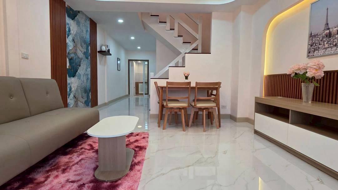 💥 โอกาสสุดท้าย! ทาวน์เฮ้าส์นนทบุรี ฟรีโอน + แถมของเยอะ 5