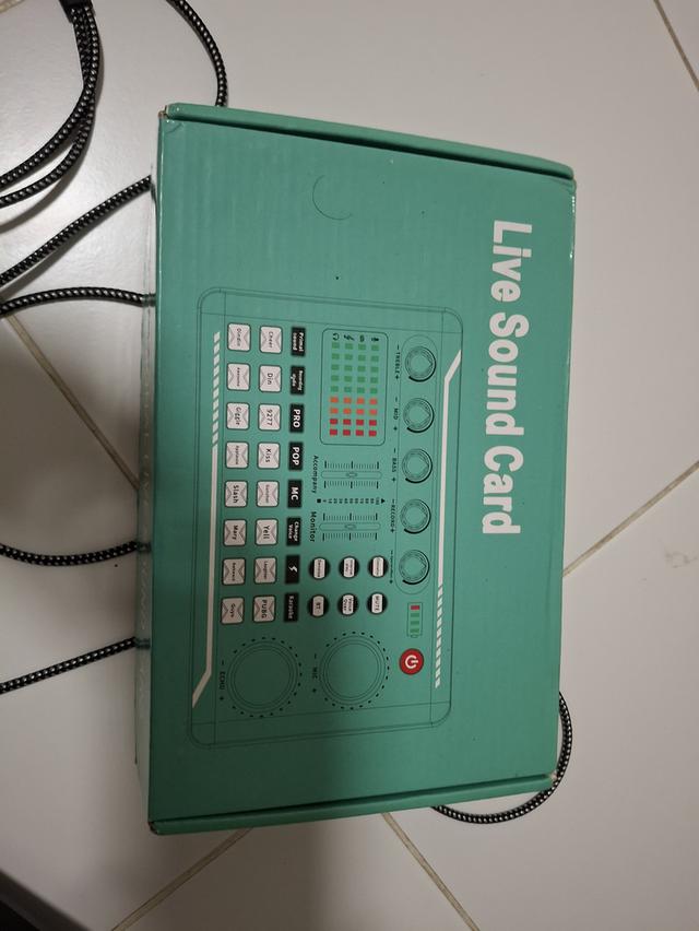 ขายยกเซ็ต Live Sound Card พร้อมไมค์ และ หูฟัง มือสองสภาพดี 3