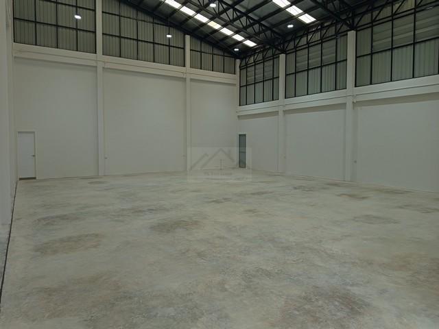 ขายมินิแฟคตอรี่ 3 ชั้น 715 ตรม. ย่านลำลูกกาคลอง 8 ใกล้โรงงานปราสาททองโอสถ ( ที่ดินผังสีม่วง ) 3