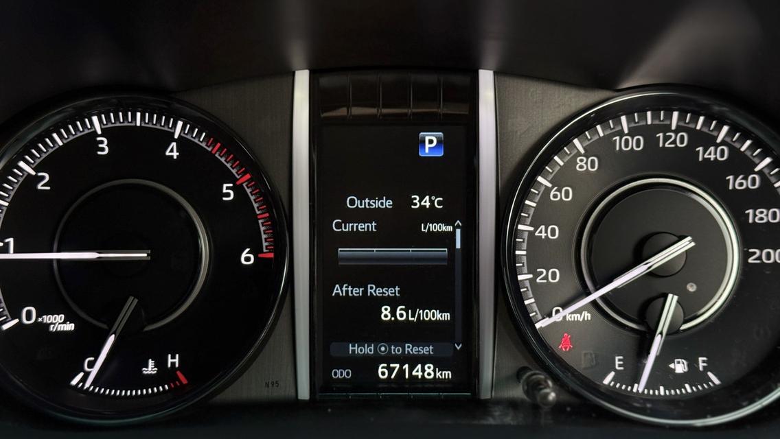 Toyota Fortuner 2.4 LEGENDER 2WD AT 2022 8