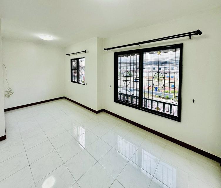 ขายถูก หมู่บ้านพฤกษา 52/2 สะพานขาว-คลองหลวง ติดถนนเมน ติดสวน 15