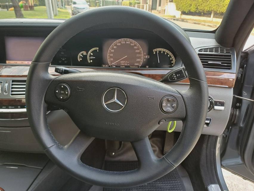 ท้าชนสวยที่สุดในรุ่น 2008 BENZ S Class 300L Sunroof ประตูดูด 18